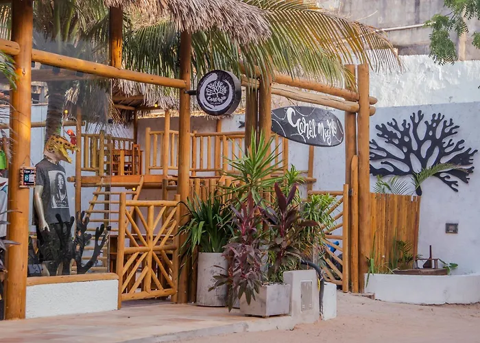 Hotel perto da faculdade: Pousada Coral Negro